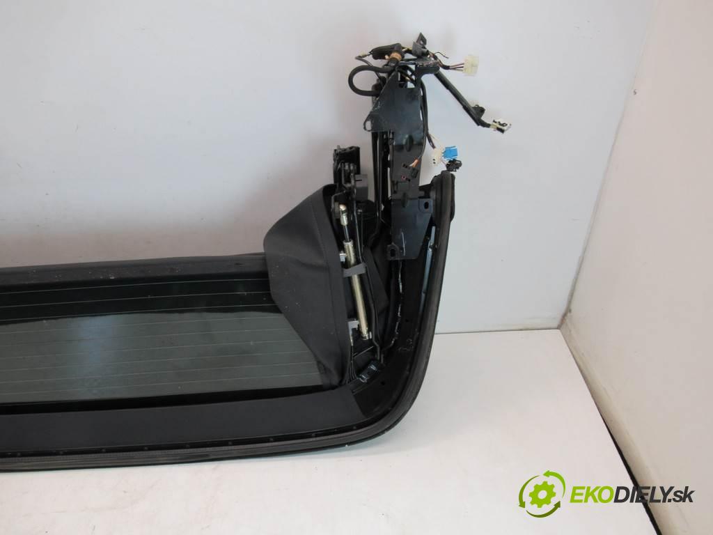 BMW 3 E46 kvalita B poškodený 
 motor 3.0B 170kW (231KM) M54B30 (306S3) 
 VIN: WBABS51090EH32385
 Prevodovka farba rok výroba: 2001
 obdobie