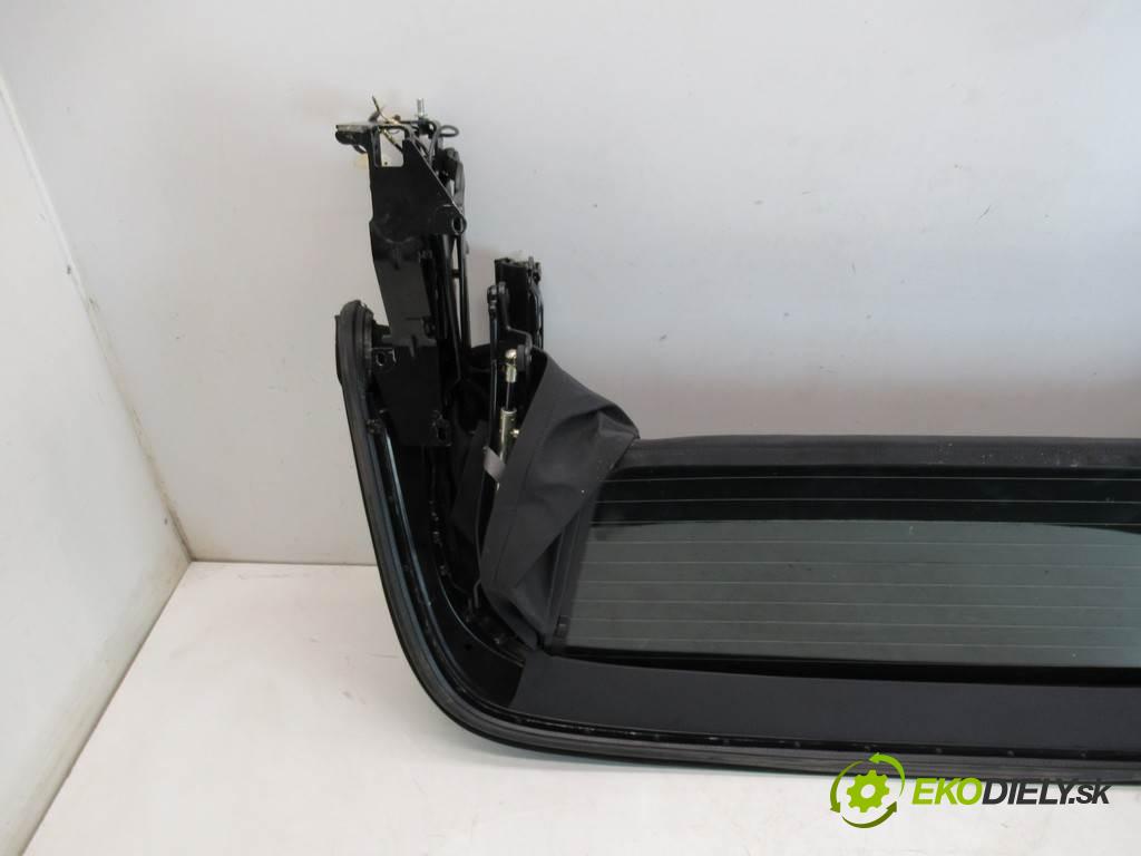 BMW 3 E46 kvalita B poškodený 
 motor 3.0B 170kW (231KM) M54B30 (306S3) 
 VIN: WBABS51090EH32385
 Prevodovka farba rok výroba: 2001
 obdobie