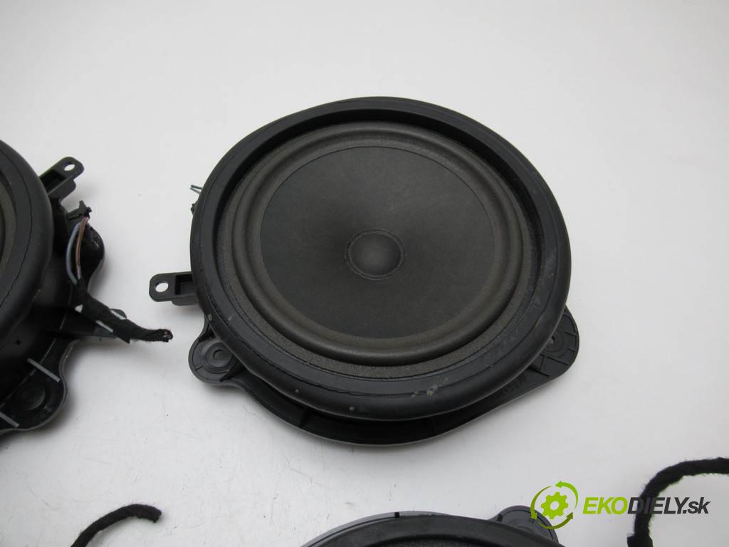 Audi A3 8P    LIFT HATCHBACK 5D 1.8TFSI 160KM 08-13  reproduktory BLAUPUNKT 8P0035411C