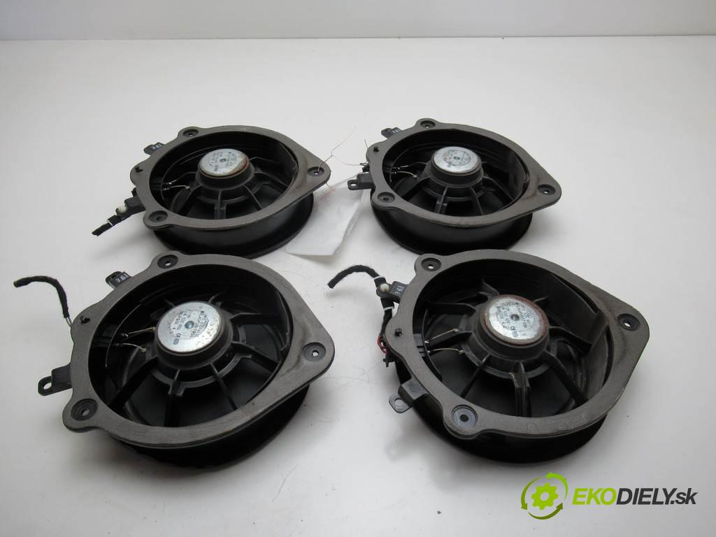Audi A3 8P    LIFT HATCHBACK 5D 1.8TFSI 160KM 08-13  reproduktory BLAUPUNKT 8P0035411C