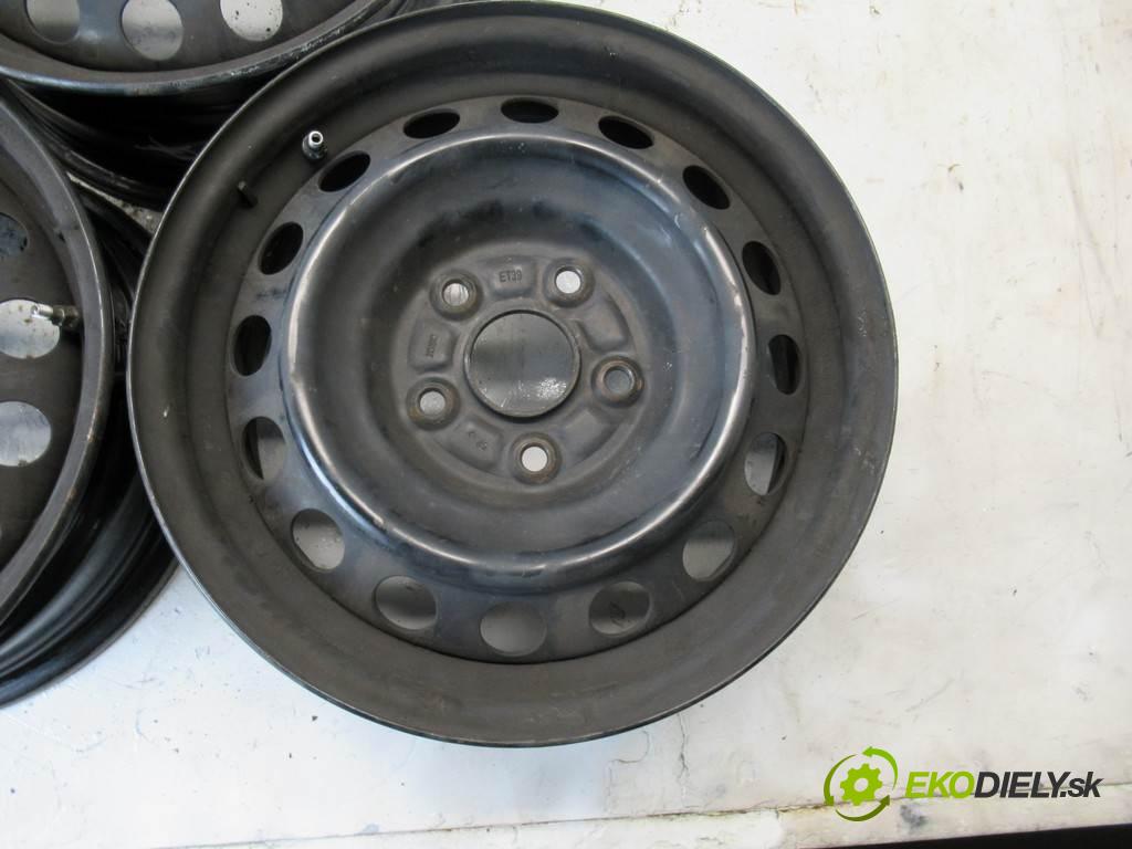 Toyota Auris     15 6J 5X114,3 ET36  disky plechové 15  (Plechové)