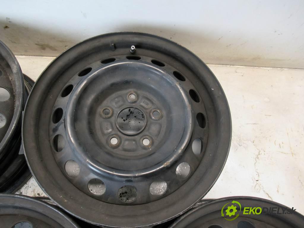 Toyota Auris     15 6J 5X114,3 ET36  disky plechové 15  (Plechové)