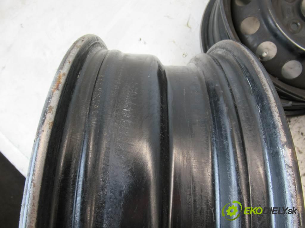 Toyota Auris     15 6J 5X114,3 ET36  disky plechové 15  (Plechové)