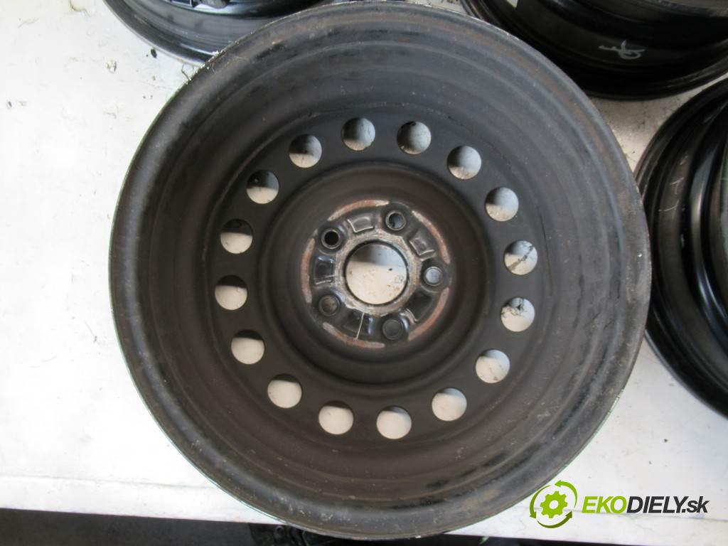 Toyota Auris     15 6J 5X114,3 ET36  disky plechové 15  (Plechové)