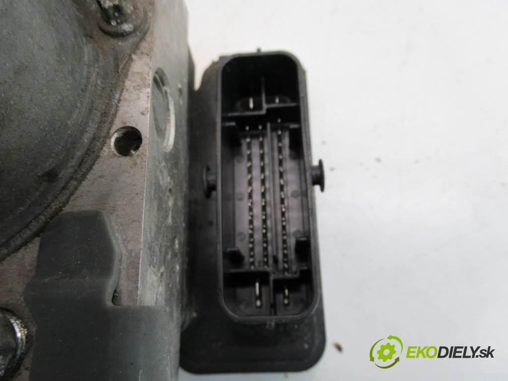 Toyota Auris II LIFT  2018 90KM KOMBI 1.4D-4D 90KM 15-18 1364 Pumpa ABS 44540-02530 (Pumpy ABS)