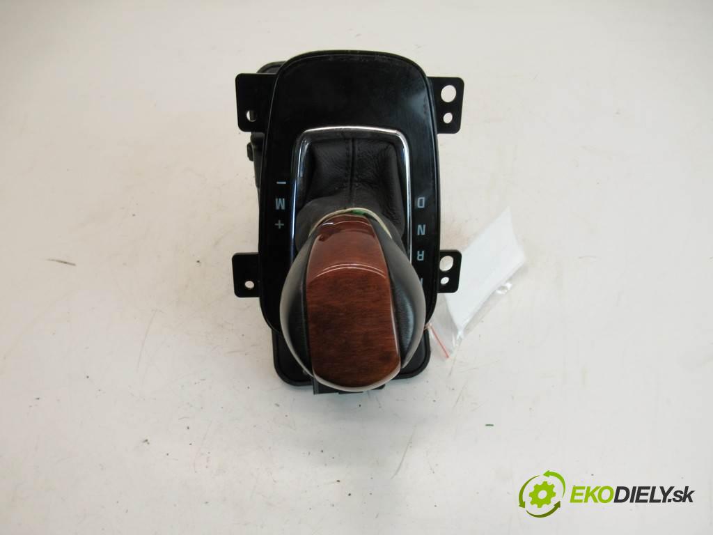 Cadillac CTS II  2012 183KW SEDAN 3.0B V6 274KM 07-14 3000 Kulisa 25907982 (Rýchlostné páky / kulisy)