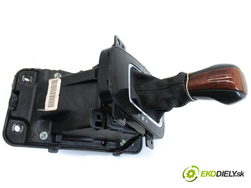 Cadillac CTS II  2012 183KW SEDAN 3.0B V6 274KM 07-14 3000 Kulisa 25907982 (Rýchlostné páky / kulisy)