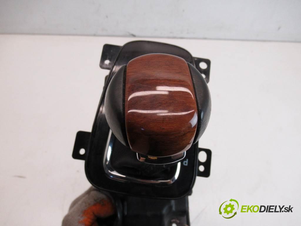 Cadillac CTS II  2012 183KW SEDAN 3.0B V6 274KM 07-14 3000 Kulisa 25907982 (Rýchlostné páky / kulisy)