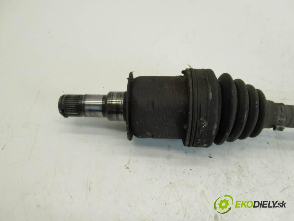 Cadillac CTS II  2012 183KW SEDAN 3.0B V6 274KM 07-14 3000 Poloos ľavá strana  (Poloosy)