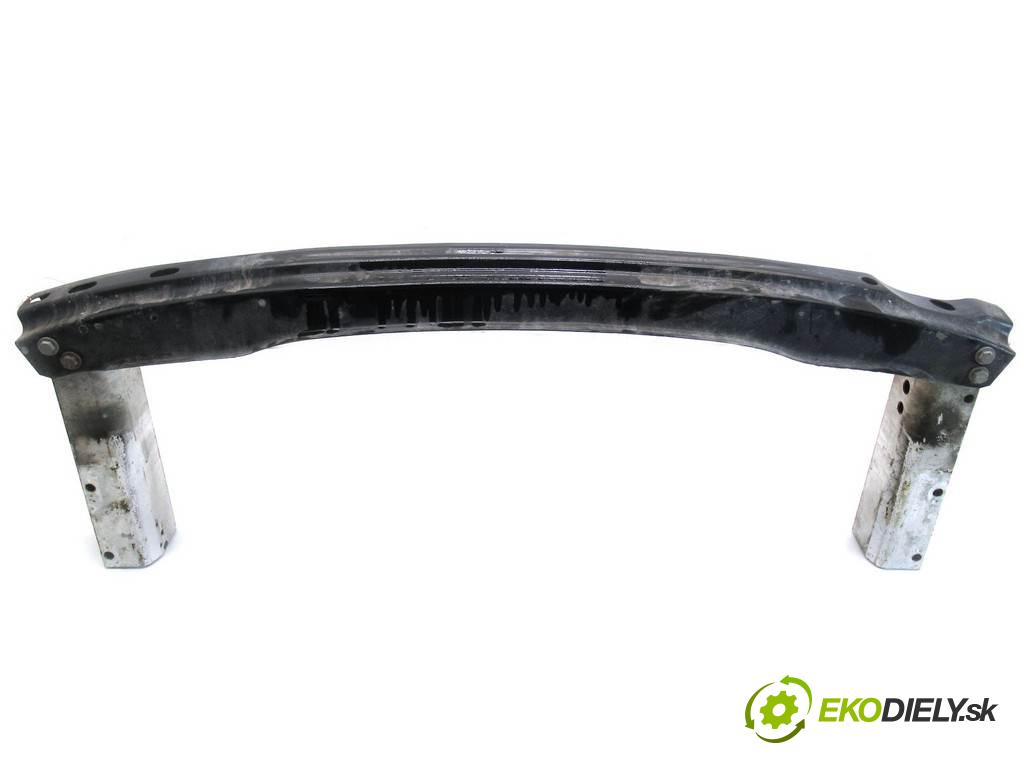 Audi A5 8T  2008 140 kW COUPE 2.7TDI 190KM 07-11 2700 výztuha nárazníka zadní část 