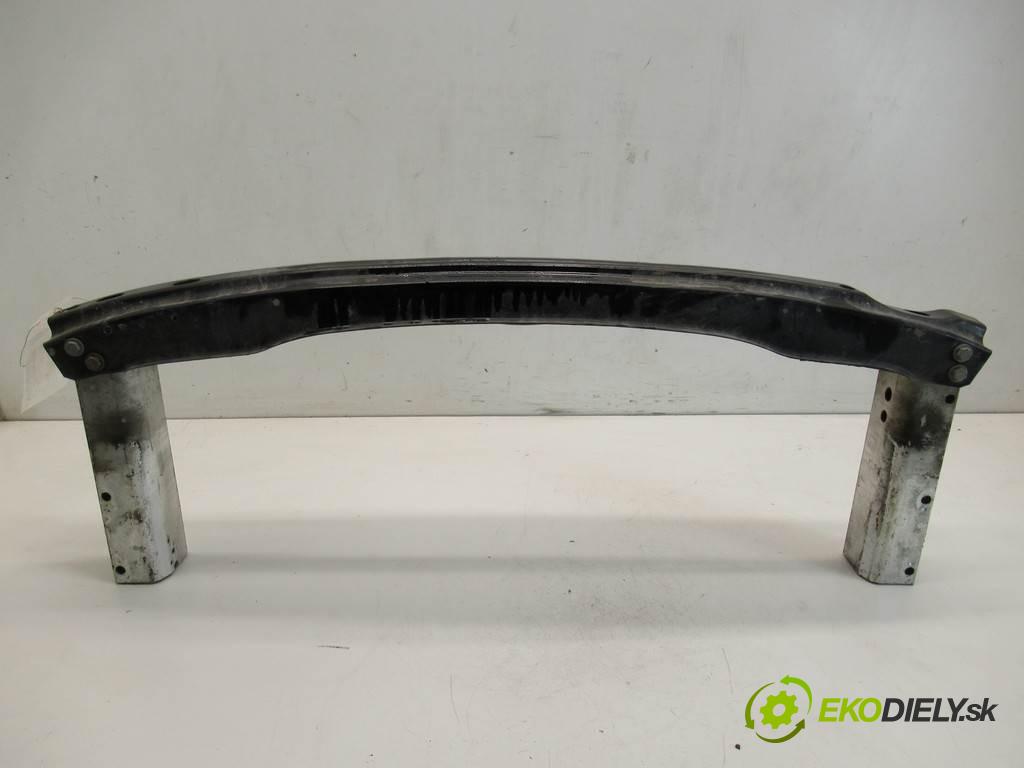 Audi A5 8T  2008 140 kW COUPE 2.7TDI 190KM 07-11 2700 výztuha nárazníka zadní část