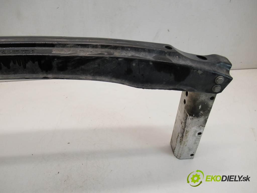 Audi A5 8T  2008 140 kW COUPE 2.7TDI 190KM 07-11 2700 výztuha nárazníka zadní část