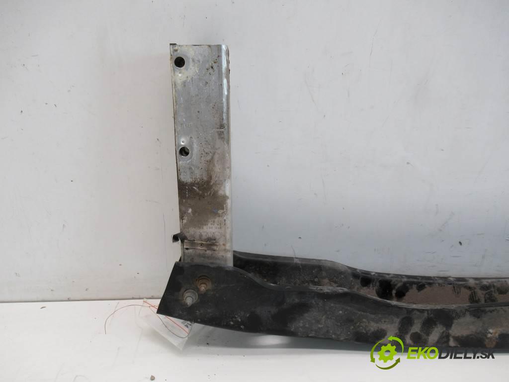 Audi A5 8T  2008 140 kW COUPE 2.7TDI 190KM 07-11 2700 výztuha nárazníka zadní část
