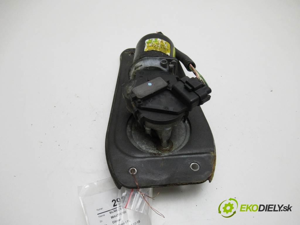 Citroen Berlingo I FL  2006 66KW 1.6HDI 90KM 02-10 1560 Motorček stieračov predný 9644210780 (Motorčeky stieračov predné)