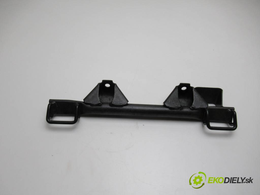 Audi A6 C6    SEDAN QUATTRO 3.0TDI 225KM 04-08  Držiak Uchytenie ISOFIX