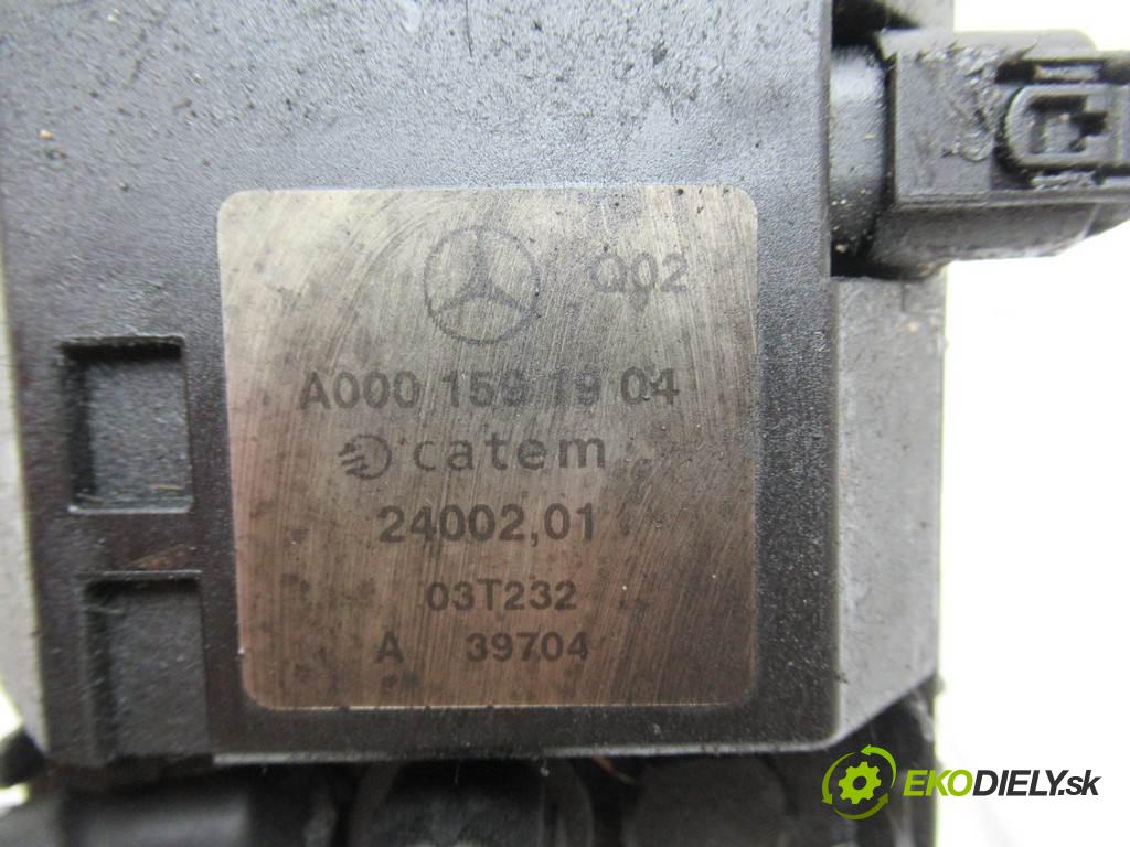 Mercedes-Benz C W203    2.2CDI 122KM 00-06  vody A0001591904 (Ohřívání, ventilace)