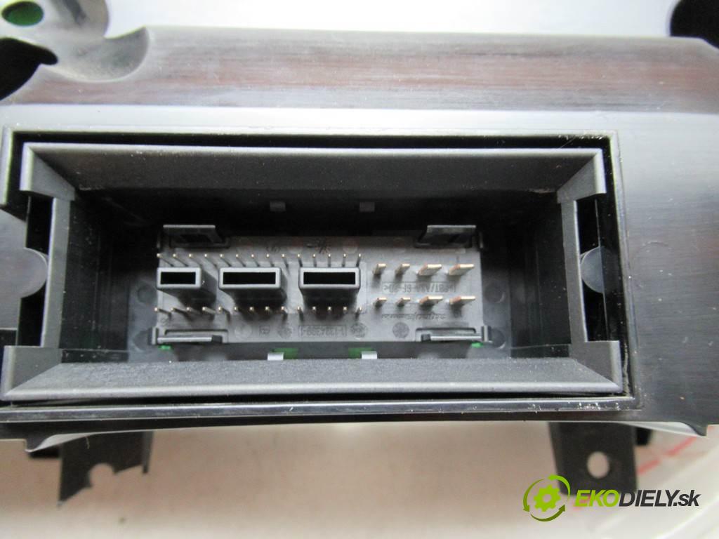 Volkswagen Golf V  2009 77 kW KOMBI 1.9TDI 105KM 03-09 1900 Prístrojovka 1K0920874B (Prístrojové dosky, displeje)