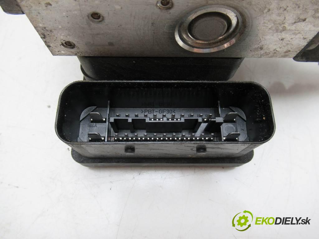 VW GOLF V Kombi 2009 77 kW 1.9 TDI 1896 pumpa ABS 1K0614117AE (Pumpa ABS)