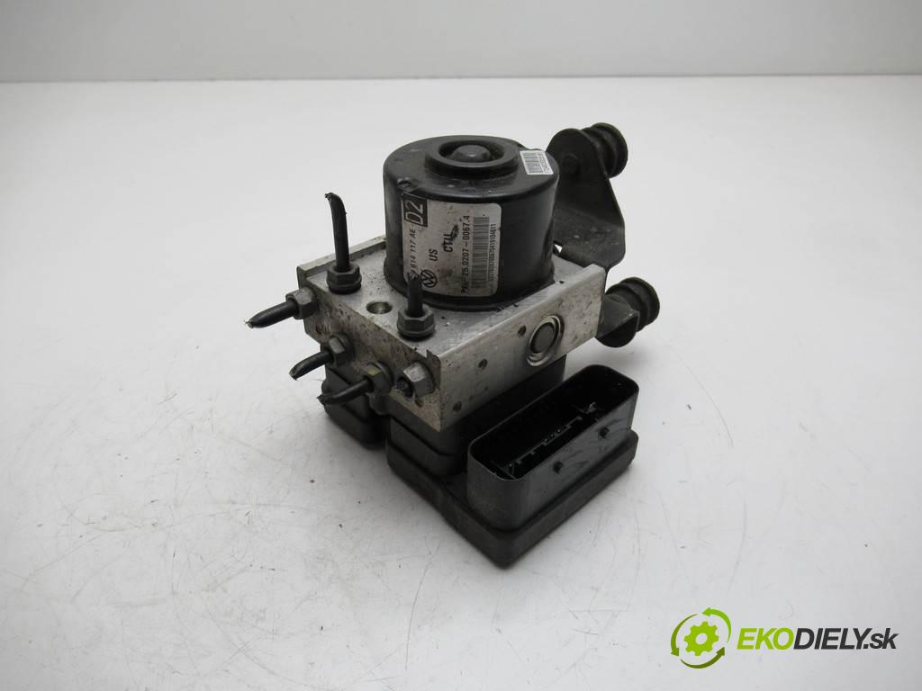 VW GOLF V Kombi 2009 77 kW 1.9 TDI 1896 pumpa ABS 1K0614117AE (Pumpa ABS)