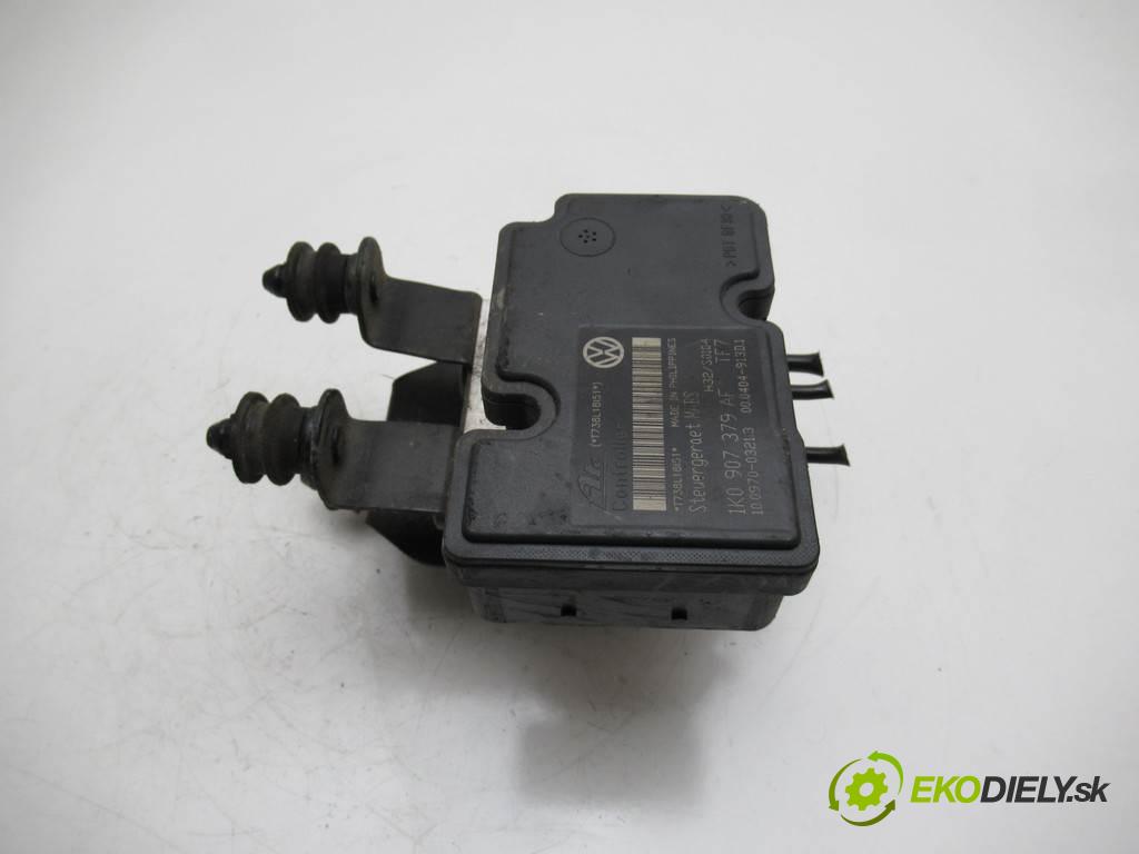 VW GOLF V Kombi 2009 77 kW 1.9 TDI 1896 pumpa ABS 1K0614117AE (Pumpa ABS)