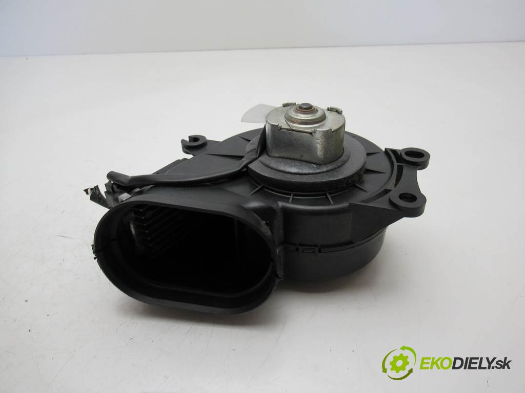 Citroen C8 LIFT    2.0HDI 136KM 08-14  ventilátor topení 1401396180 (Ventilátory topení)