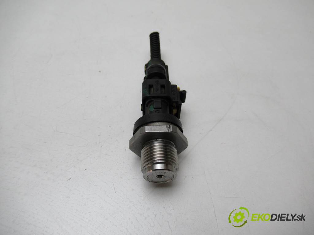 Fiat Doblo II    LIFT 1.6D Multijet 105KM 14-  snímač tlaku paliva 0281006752 55269777 (Snímače)