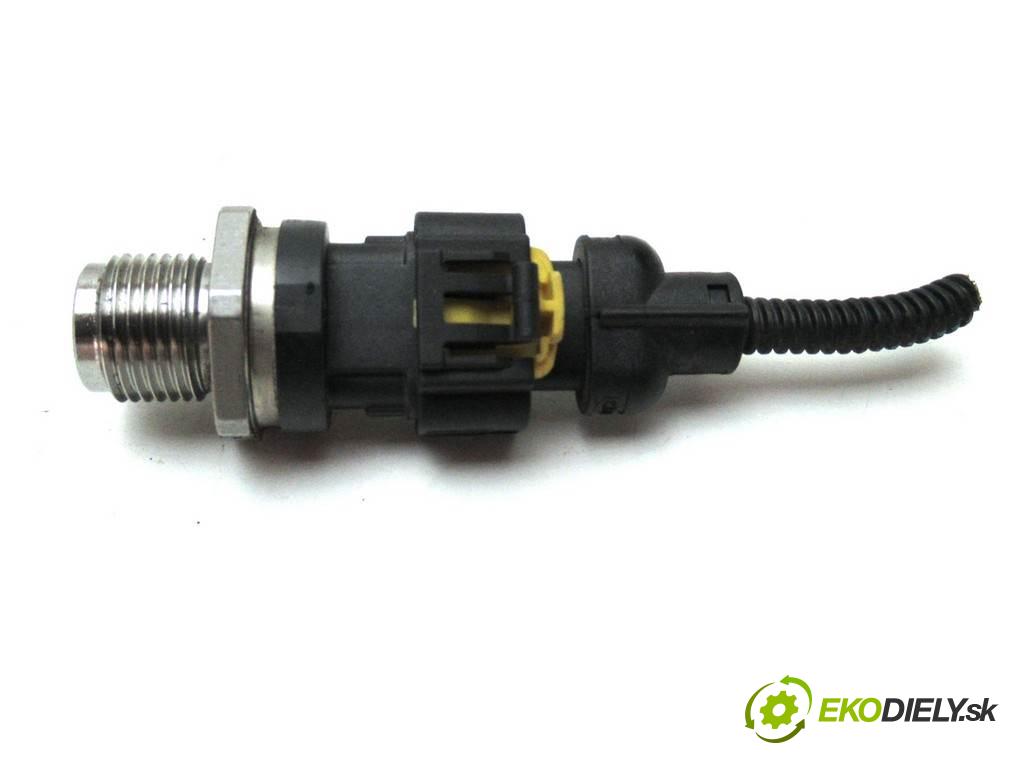 Fiat Doblo II    LIFT 1.6D Multijet 105KM 14-  snímač tlaku paliva 0281006752 55269777 (Snímače)