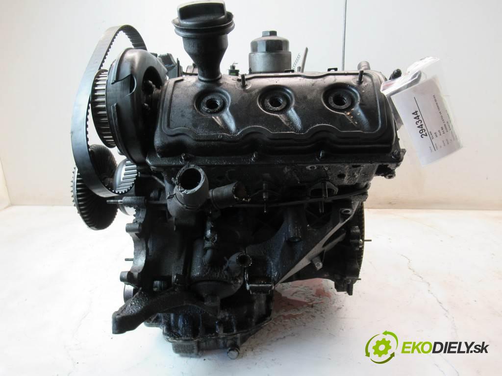 Audi A4 B6  2002 132 kW KOMBI 2.5TDI V6 180KM 00-04 2500 Motor AKE (Motory (kompletné))