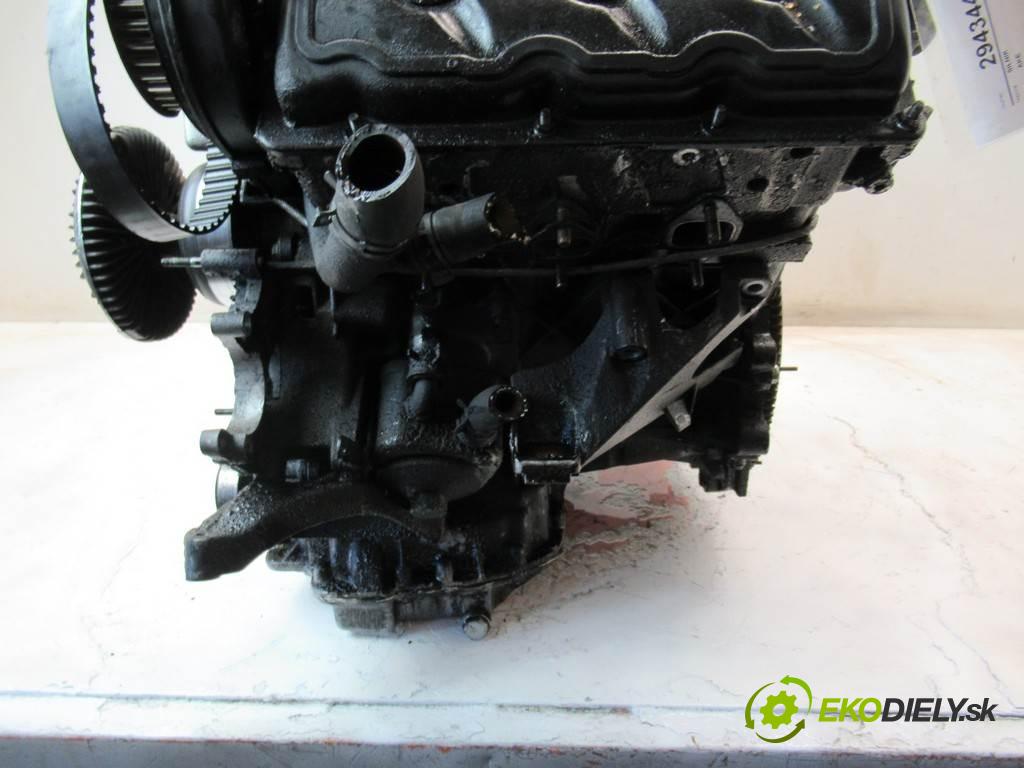 Audi A4 B6  2002 132 kW KOMBI 2.5TDI V6 180KM 00-04 2500 Motor AKE (Motory (kompletné))
