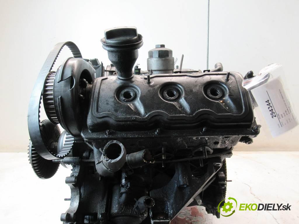 Audi A4 B6  2002 132 kW KOMBI 2.5TDI V6 180KM 00-04 2500 Motor AKE (Motory (kompletné))