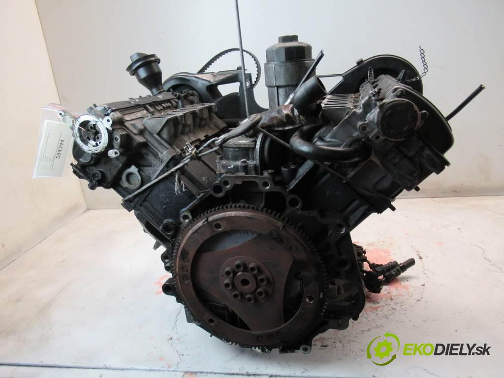 Audi A4 B6  2002 132 kW KOMBI 2.5TDI V6 180KM 00-04 2500 Motor AKE (Motory (kompletné))