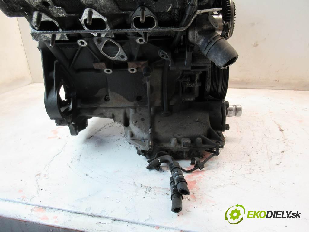 Audi A4 B6  2002 132 kW KOMBI 2.5TDI V6 180KM 00-04 2500 Motor AKE (Motory (kompletné))
