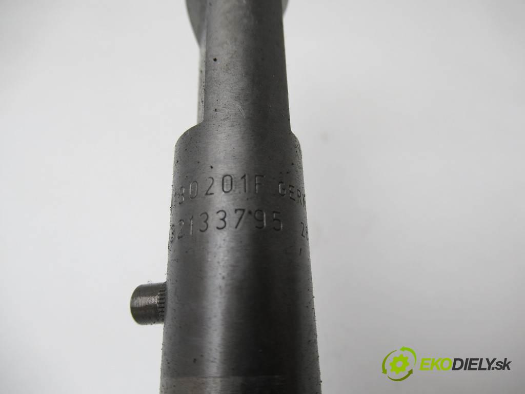 Audi A4 B6  2002 132 kW KOMBI 2.5TDI V6 180KM 00-04 2500 Vstrekovacie ventily 059130201F (Vstrekovacie ventily)