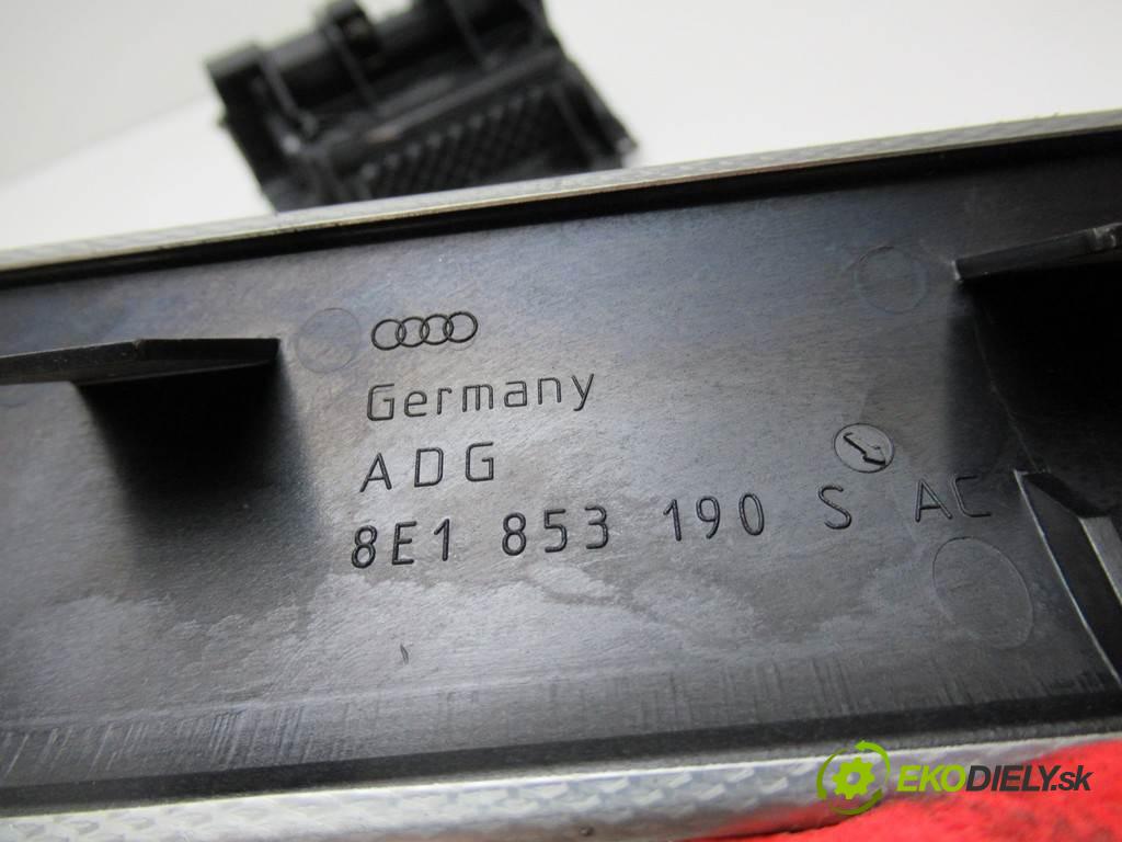 Audi A4 B6    KOMBI 2.5TDI V6 180KM 00-04  lišty kryt interiéru QUATTRO 8E1853189S 8E1853190S