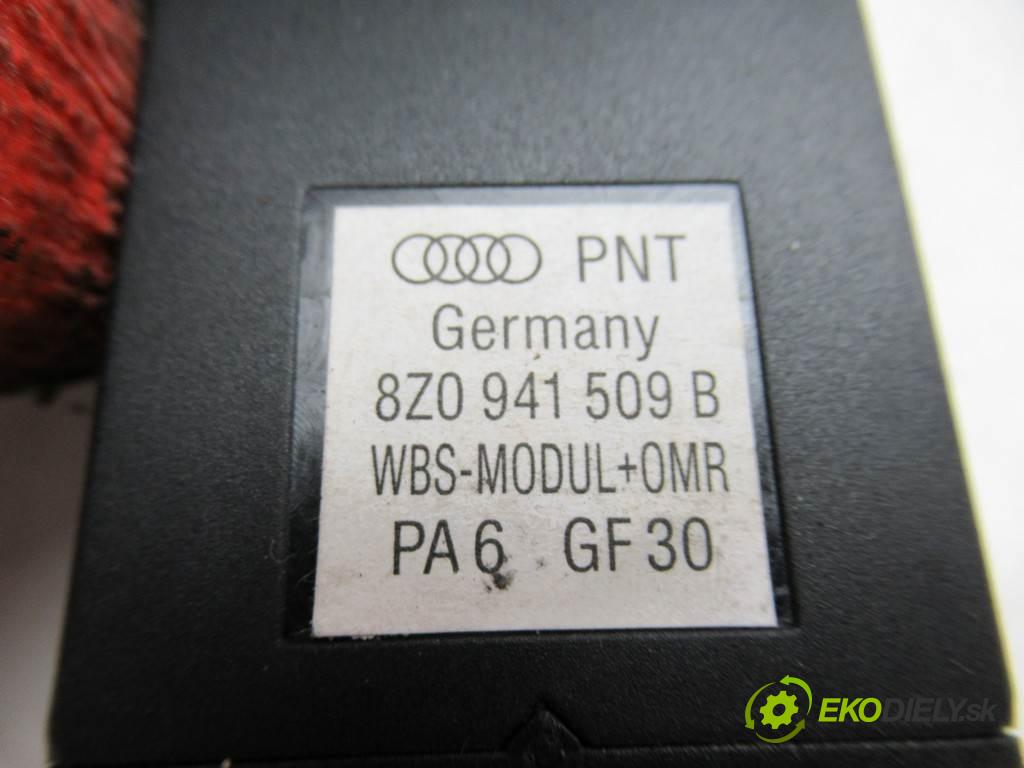 Audi A2    HATCHBACK 5D 1.4B 75KM 00-05  relé směrovek 8Z0941509B
