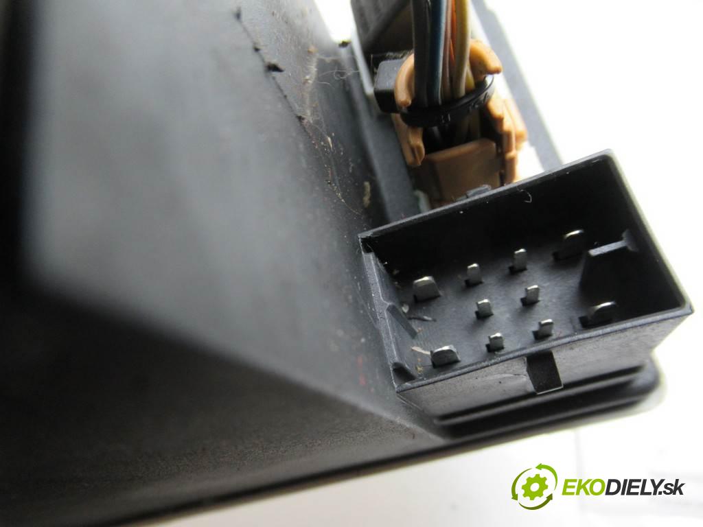 Audi A3 8L  1998 92 kW HATCHBACK 3D 1.8B 125KM 96-00 1800 motorek centrálního zámku 8L0862257L (Řídicí jednotky centrálního zámku)