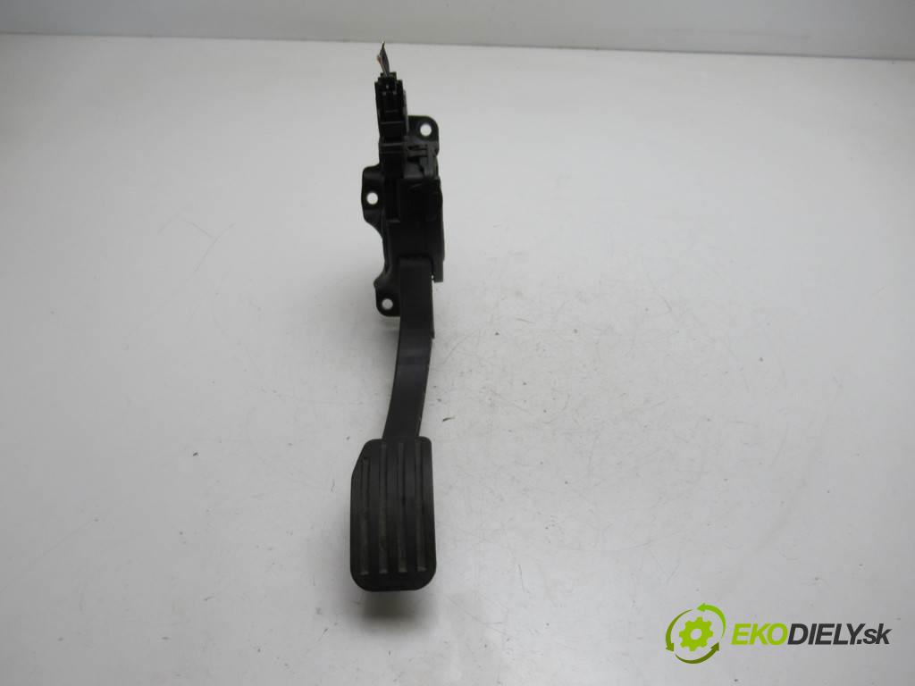 Ford Mondeo Mk4  2007 103 kW LIFTBACK 5D 2.0TDCI 140KM 07-10 2000 Potenciometer plynového pedálu 6G92-9F836-RC (Pedále)