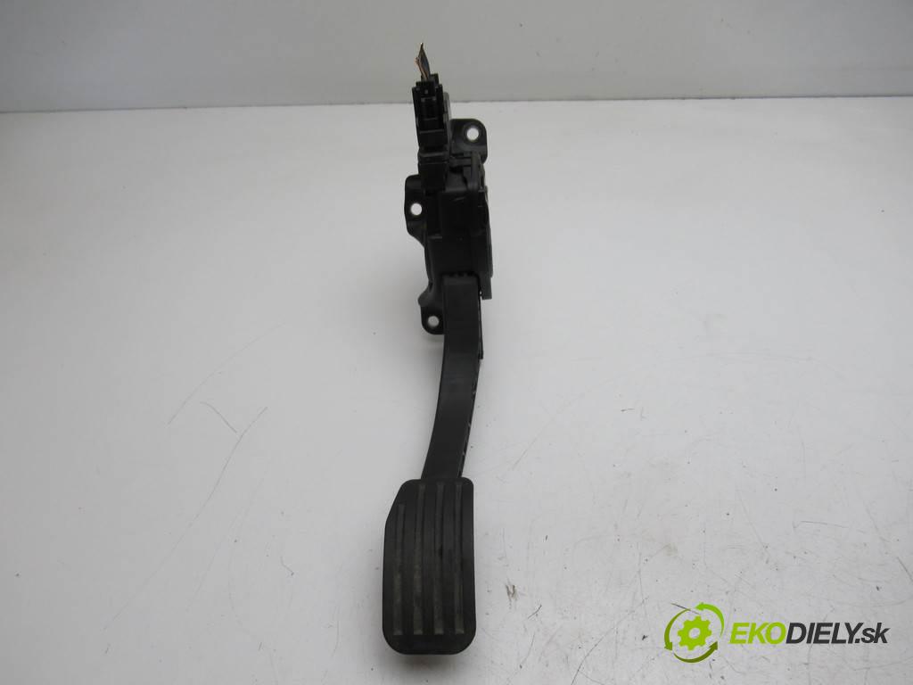 Ford Mondeo Mk4  2007 103 kW LIFTBACK 5D 2.0TDCI 140KM 07-10 2000 Potenciometer plynového pedálu 6G92-9F836-RC (Pedále)