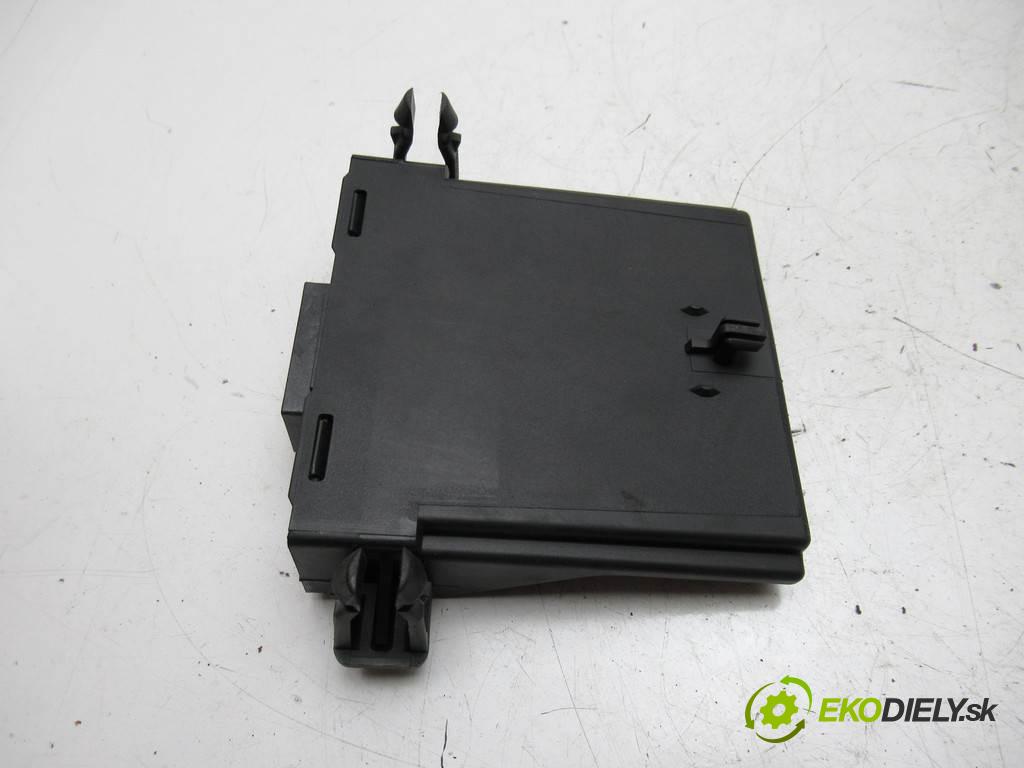 Volkswagen Caddy    2K 1.9TDI 105KM 03-10  Modul GATEWAY 1K0907530L