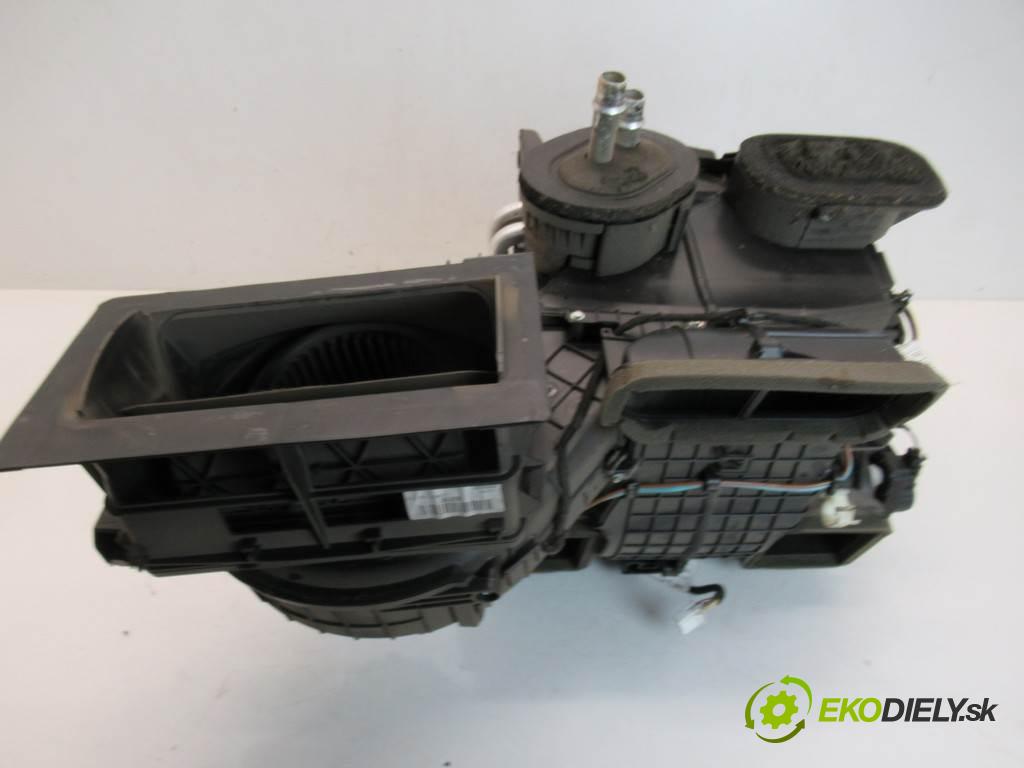 Opel Movano B 2.3 CDTI 125 10- 2013 125 KM 2.3 CDTI 125 10- 2299 topné těleso radiátor topení  (Radiátory topení)