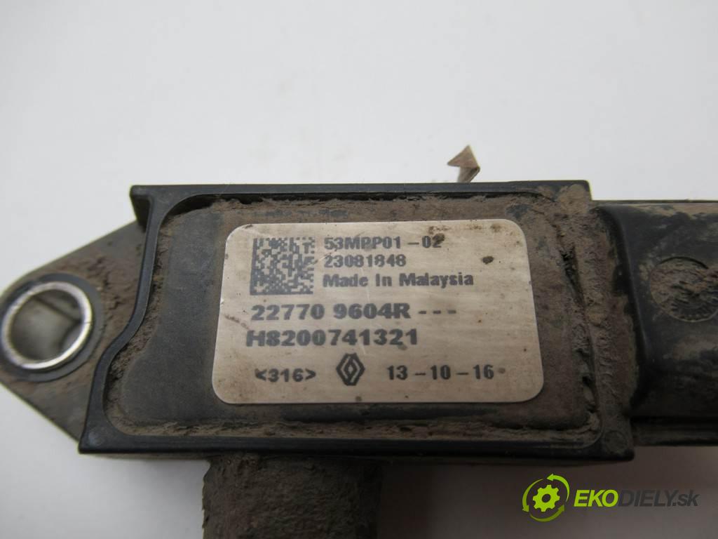 Opel Movano B    2.3 CDTI 125 10-  Snímač tlaku spalín 227709604R