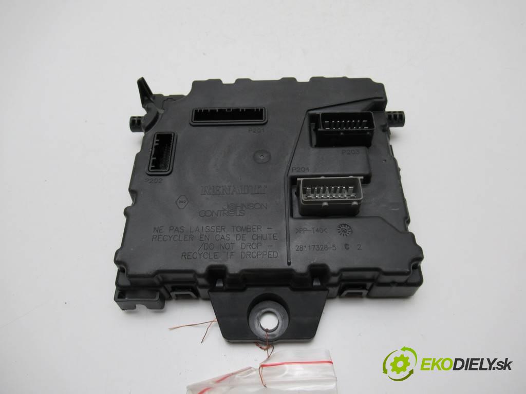 Opel Movano B    2.3 CDTI 125 10-  Modul BCM 284B10516R (Ostatné)
