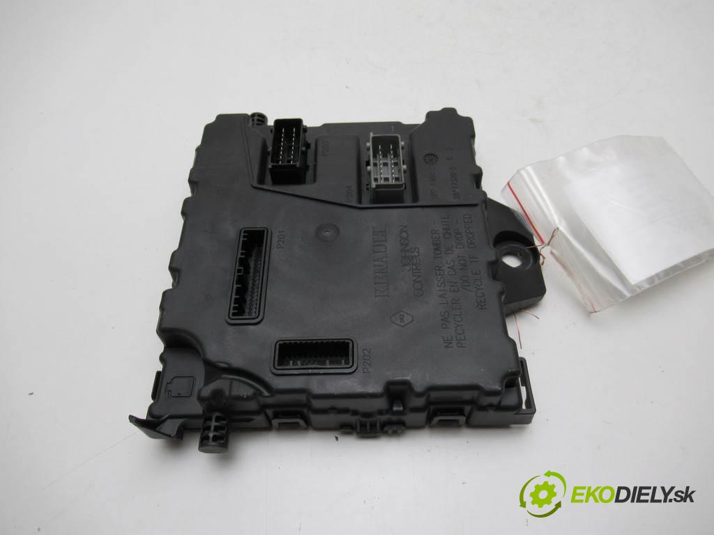 Opel Movano B    2.3 CDTI 125 10-  Modul BCM 284B10516R (Ostatné)