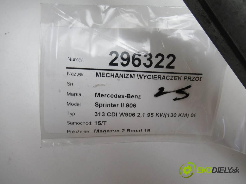 Mercedes-Benz Sprinter II 906 313 CDI W906 2,1 95 KW(130 KM) 06-19 2011 95 KW 313 CDI W906 2,1 95 KW(130 KM) 06-19 2143 Mechanizmus stieračov predný  (Motorčeky stieračov predné)