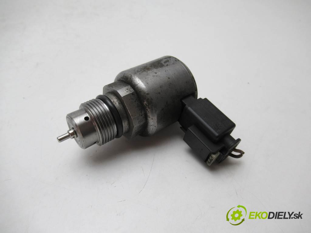 Mercedes-Benz Sprinter II 906    313 CDI W906 2.2 95 KW(130 KM) 06-19  Regulátor tlaku paliva 9307Z522A00 (Ostatné)