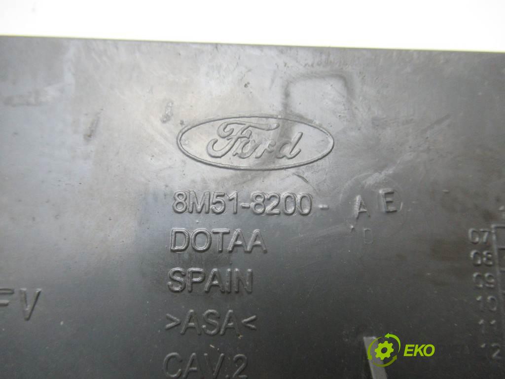 Ford Focus II LIFT  2008 80kW KOMBI 1.6TDCI 109KM 04-11 1600 mřížka maska 8M51-8200-BE (Mřížky (masky) chladičů)