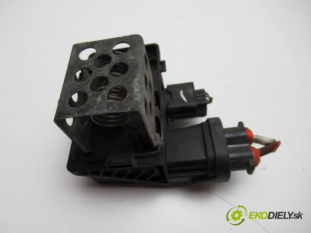 Dacia Lodgy    1.5DCI 90KM 12-17  odpor rezistor ventilátoru chladiče 255501295R