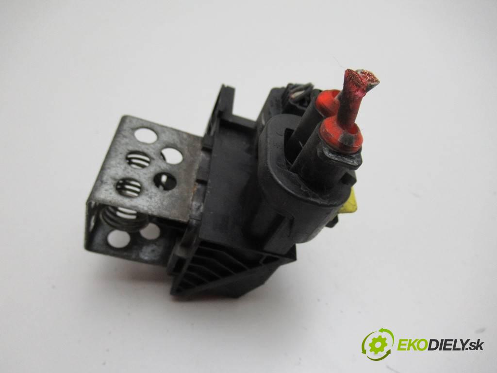 Dacia Lodgy    1.5DCI 90KM 12-17  odpor rezistor ventilátoru chladiče 255501295R