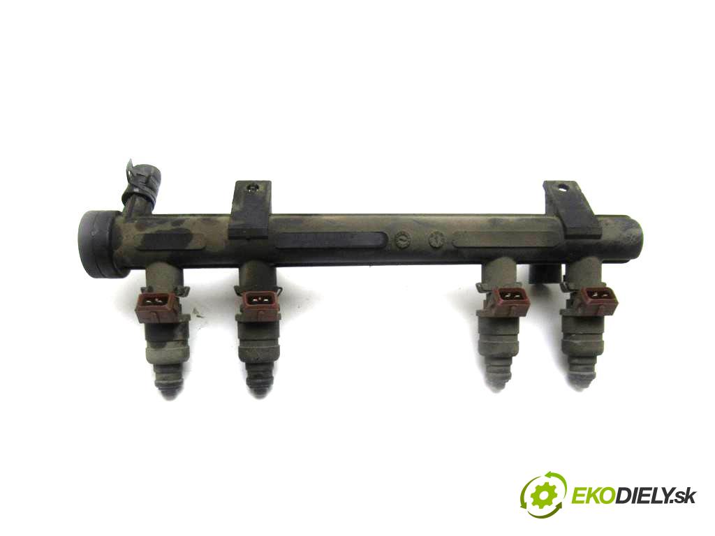 Skoda Fabia  2000 50 kW HATCHBACK 5D 1.4B 68KM 99-07 1400 Lišta vstrekovacia Vstrekovacie ventily 047133319Q  (Vstrekovacie lišty)