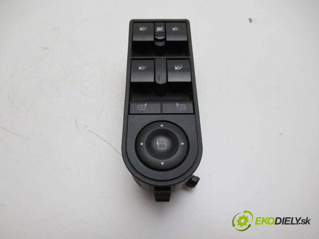 Opel Zafira B  2007 74 kW 1.9CDTI 120KM 05-14 1900 Prepínač okien 13228699 (Prepínače, spínače, tlačidlá a ovládače kúrenia)